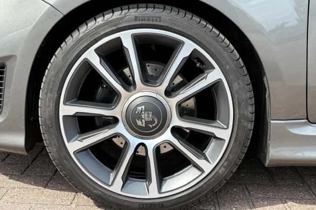 Fiat 500C (2018) thumbnail 9