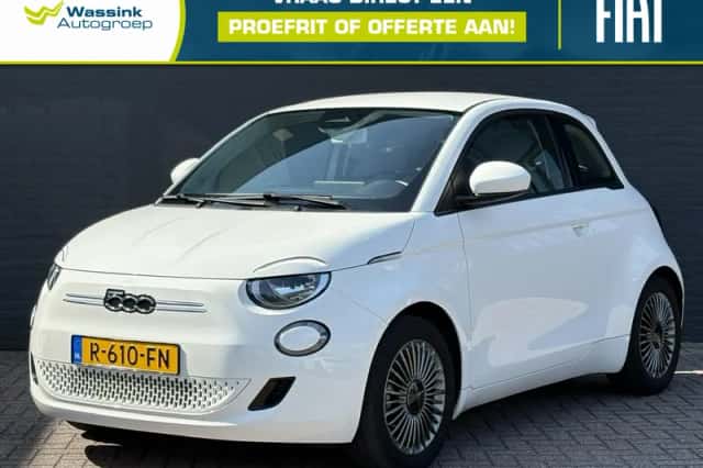Fiat 500 (2022) thumbnail 1