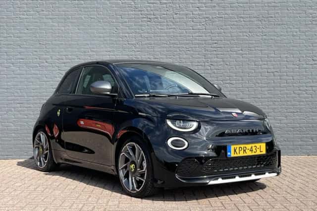 Abarth 500 (2024) thumbnail 4