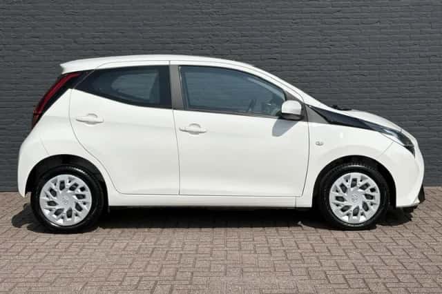 Toyota Aygo (2018) thumbnail 4
