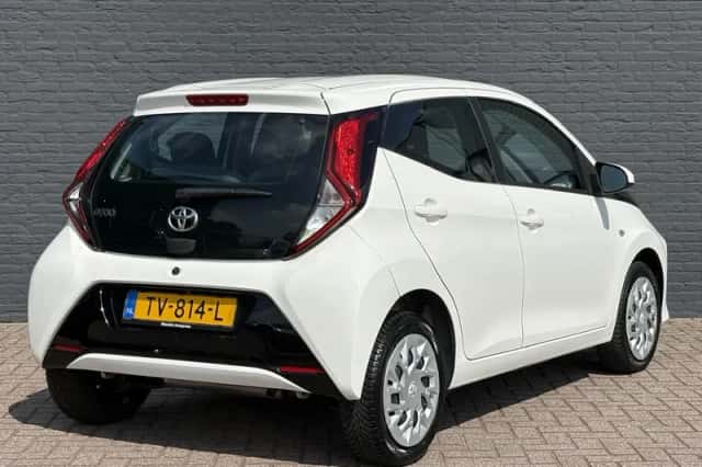 Toyota Aygo (2018) thumbnail 5