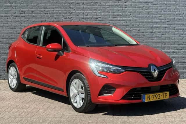 Renault Clio (2022) thumbnail 3