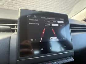 Renault Clio (2022) thumbnail 21