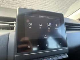 Renault Clio (2022) thumbnail 22