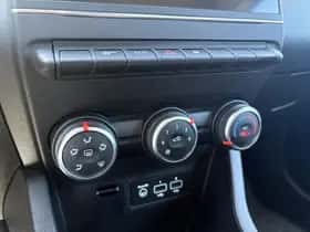 Renault Clio (2022) thumbnail 25