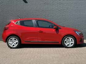 Renault Clio (2022) thumbnail 4