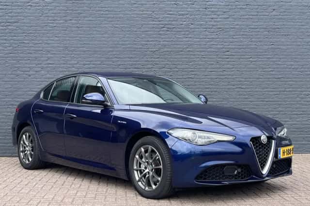 Alfa Romeo Giulia (2020) thumbnail 4