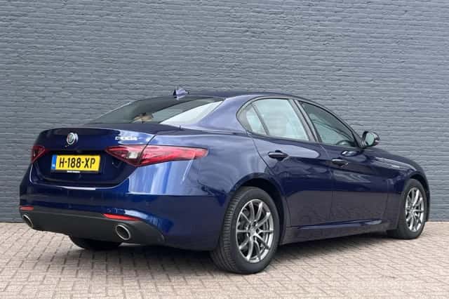 Alfa Romeo Giulia (2020) thumbnail 6
