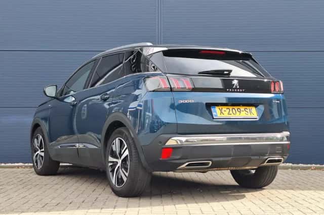 Peugeot 3008 (2022) thumbnail 3