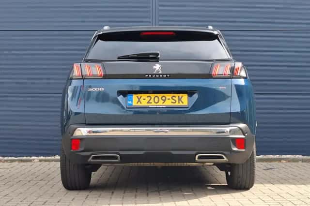 Peugeot 3008 (2022) thumbnail 4