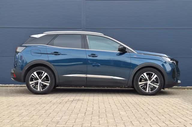 Peugeot 3008 (2022) thumbnail 5