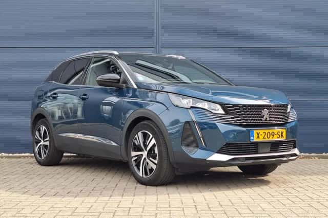 Peugeot 3008 (2022) thumbnail 6