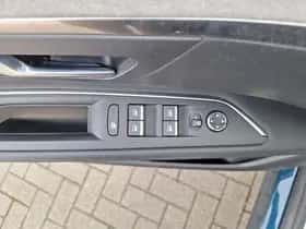 Peugeot 3008 (2022) thumbnail 10