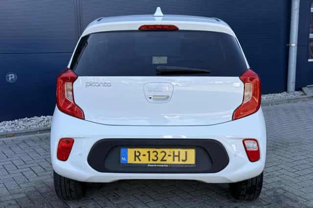 Kia Picanto (2022) thumbnail 5