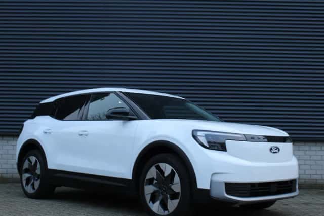 Ford Explorer (2025) thumbnail 4