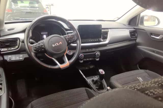 Kia Stonic (2022) thumbnail 5
