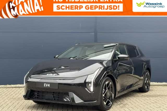 Kia EV4 (2026) thumbnail 1