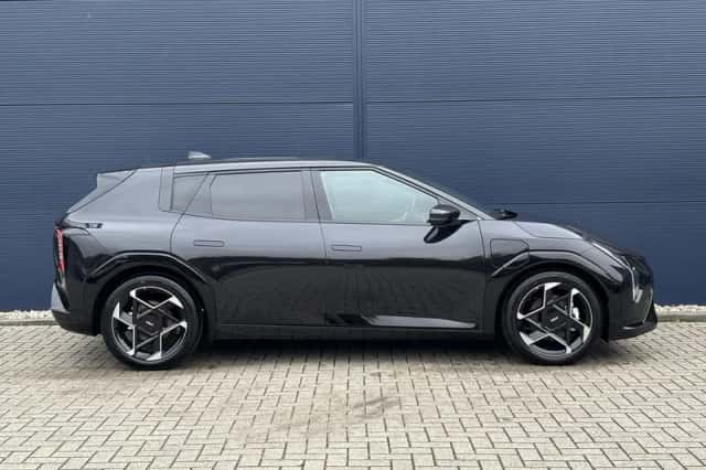 Kia EV4 (2026) thumbnail 2