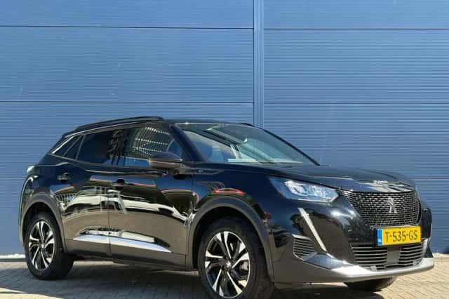 Peugeot e-2008 (2023) thumbnail 4