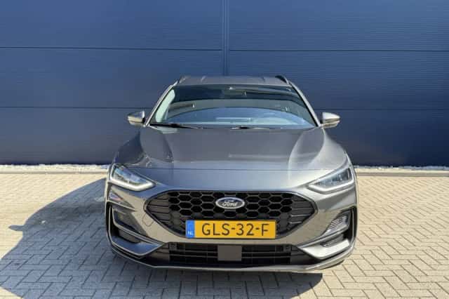 Ford Focus (2024) thumbnail 2