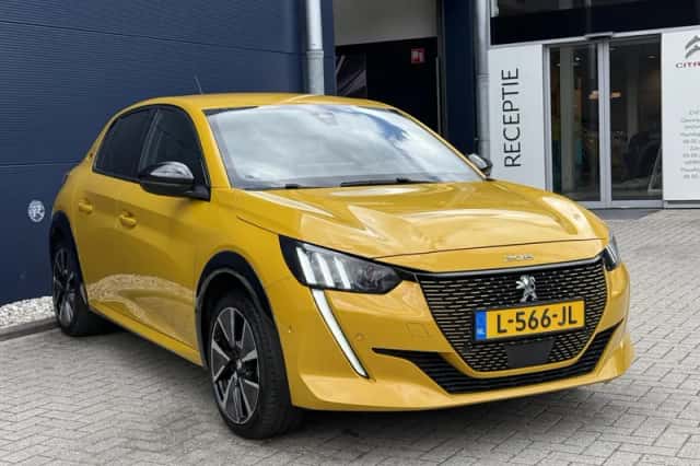Peugeot e-208 (2021) thumbnail 3