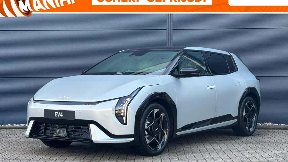 Kia EV4 (2026) — foto 1