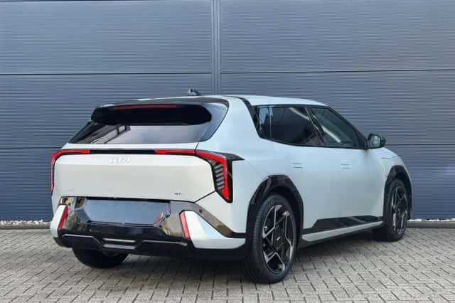 Kia EV4 (2026) thumbnail 5