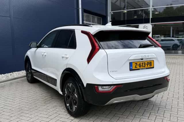 Kia Niro EV (2024) thumbnail 4