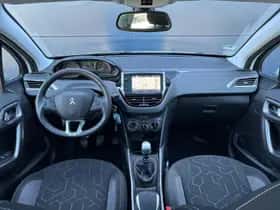 Peugeot 2008 (2019) thumbnail 13