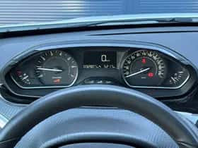 Peugeot 2008 (2019) thumbnail 16