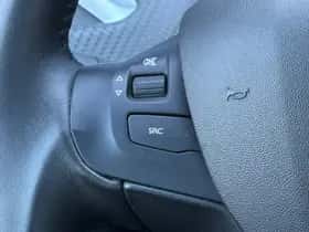 Peugeot 2008 (2019) thumbnail 17