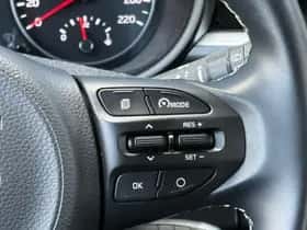 Kia Picanto (2020) thumbnail 16