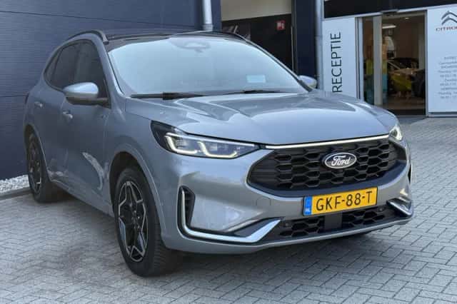 Ford Kuga (2024) thumbnail 3