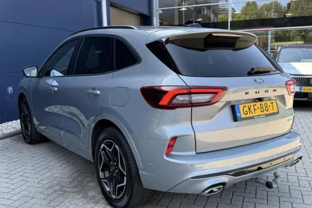 Ford Kuga (2024) thumbnail 4