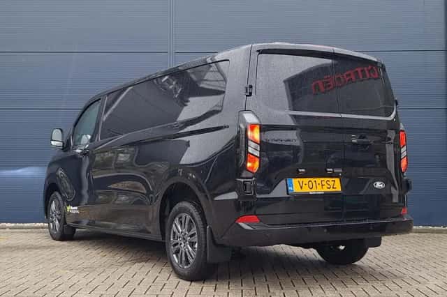 Ford Transit Custom (2024) thumbnail 4