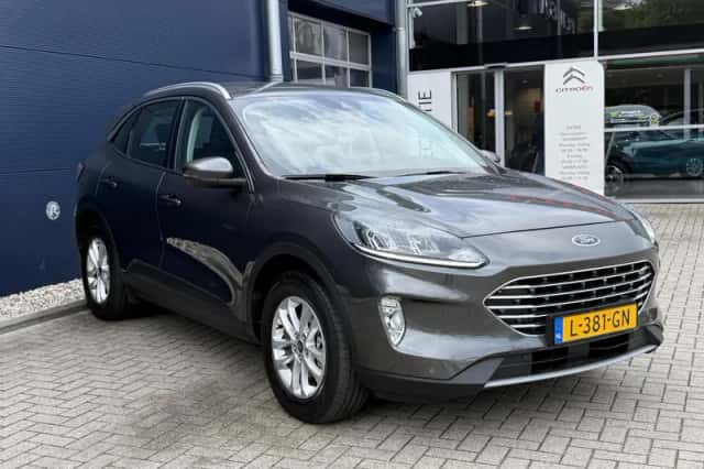 Ford Kuga (2021) thumbnail 3