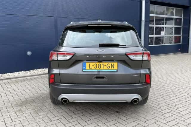 Ford Kuga (2021) thumbnail 5