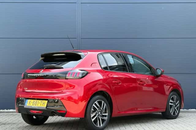 Peugeot 208 (2021) thumbnail 5