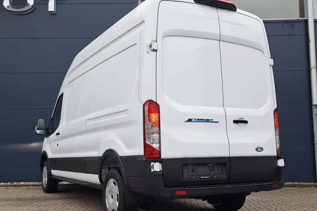 Ford E-Transit (2025) thumbnail 3
