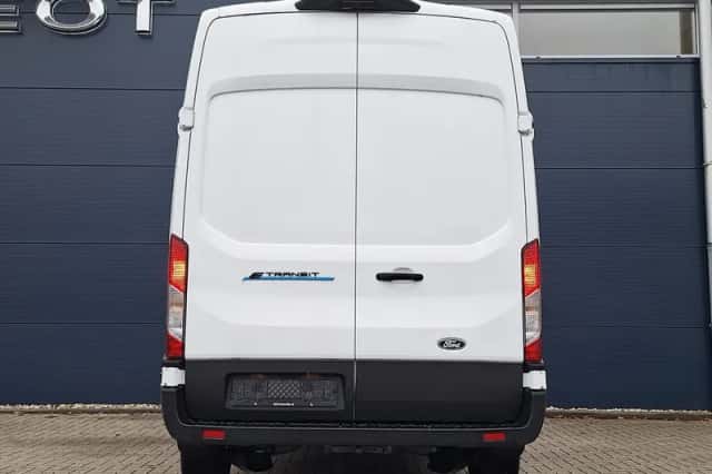 Ford E-Transit (2025) thumbnail 4