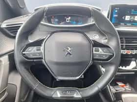 Peugeot 2008 (2021) thumbnail 11