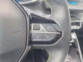 Peugeot 2008 (2021) thumbnail 13