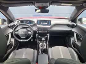 Peugeot 2008 (2021) thumbnail 9