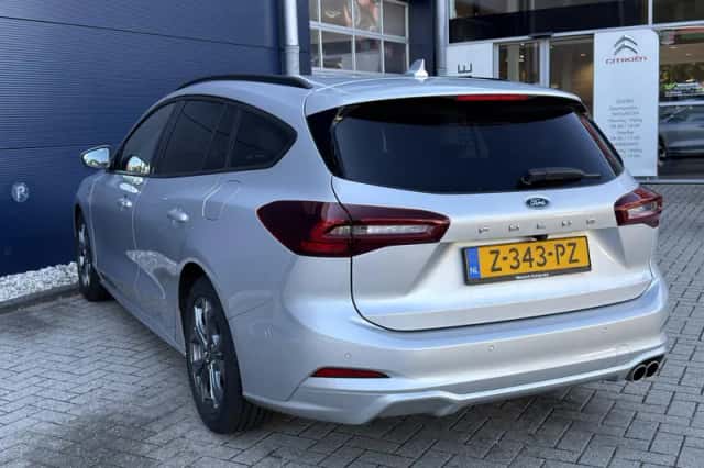 Ford Focus (2024) thumbnail 4
