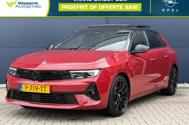 Opel Astra (2022) thumbnail 1