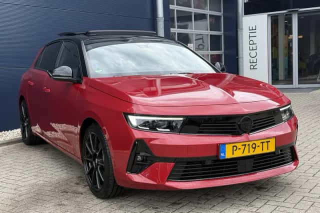 Opel Astra (2022) thumbnail 3