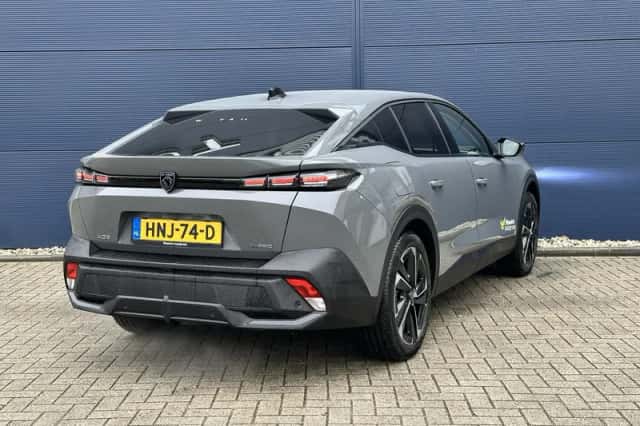 Peugeot 408 (2025) thumbnail 4