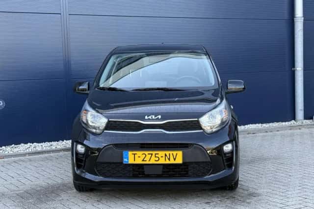 Kia Picanto (2023) thumbnail 2