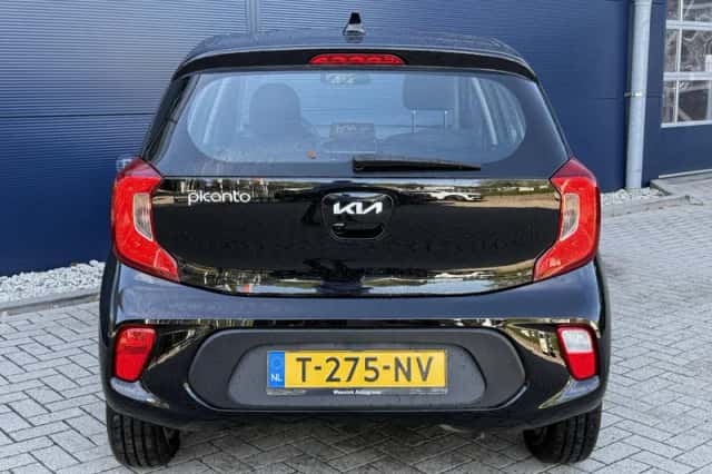 Kia Picanto (2023) thumbnail 5