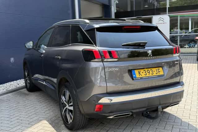 Peugeot 3008 (2020) thumbnail 4
